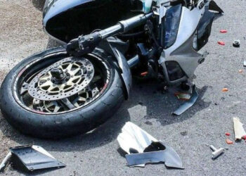 Motociclist de 18 ani, rănit într-un accident pe bulevardul Cuza Vodă