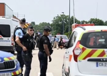 O asistentă școlară din Franța, înjunghiată mortal în timp ce controla ghiozdanele elevilor / Suspectul este un elev de 14 ani