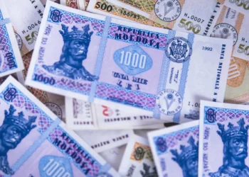 Beneficiarii programului „Prima Casă” în panică: Rata dobânzii a crescut cu mii de lei lunar