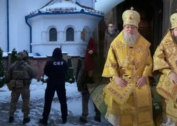 Conflict violent la Catedrala Metropolitană din Cernăuţi. Mai multe persoane, printre care şi preoţi, au fost rănite