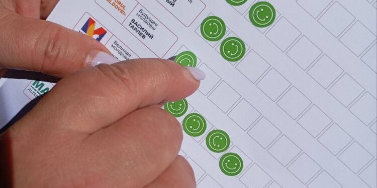 Favoriții și outsiderii sondajului popular