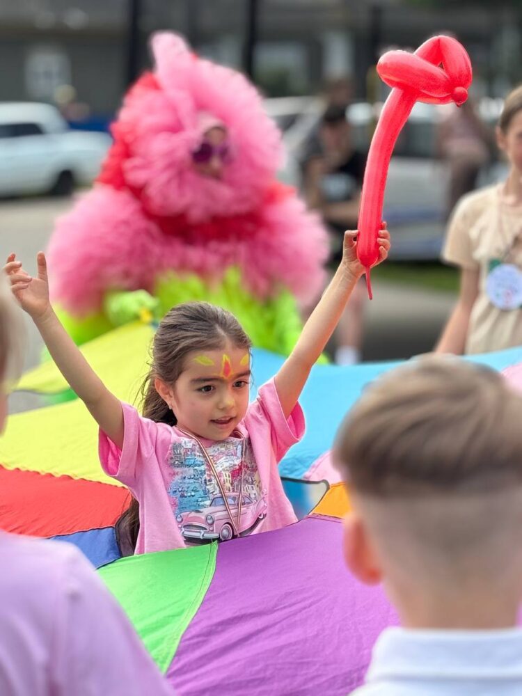 По случаю Международного дня защиты детей команда Илана Шора организовала незабываемые праздники для детей из разных населённых пунктов