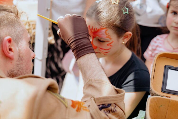 По случаю Международного дня защиты детей команда Илана Шора организовала незабываемые праздники для детей из разных населённых пунктов