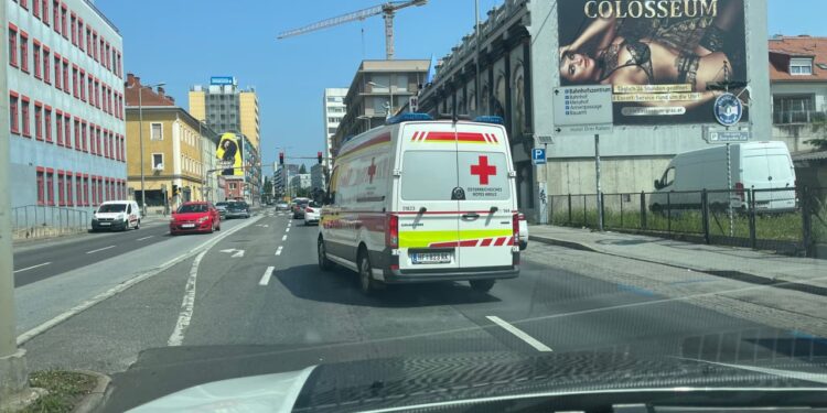 Atac Armat la o Școală din Graz, Austria: Cinci Morți, Forțe Speciale la Fața Locului