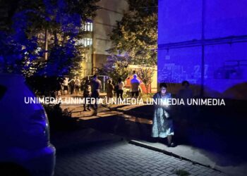 Un apartament de la Buiucani, cuprins de flăcări, în această seară: Focul se extinde rapid