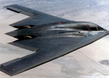 США подняли бомбардировщики B-2 и направили их в сторону Ближнего Востока