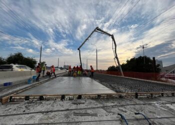 Особые условия дорожного движения на мосту на улице Михая Витязула