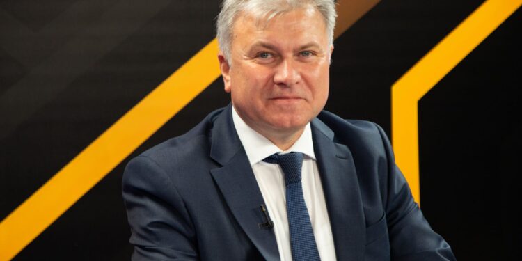 Гражданство Румынии все труднее получить. Посол Молдовы в Бухаресте объясняет причины