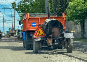 Одна сторона улицы Николае Димо закрыта для транспорта. Ведется укладка асфальта
