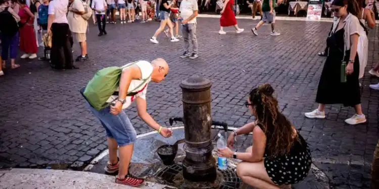 Temperaturi extreme în Europa și SUA, sub două cupole de căldură simultane / Record pentru iunie în țara europeană aflată în prima linie a schimbărilor climatice