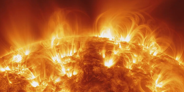 Назван день, когда крупное облако плазмы достигнет Земли