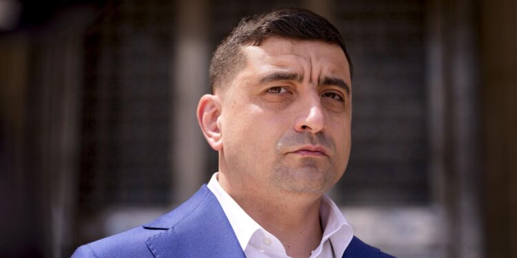 Джордже Симион призывает «взять реванш» над Майей Санду