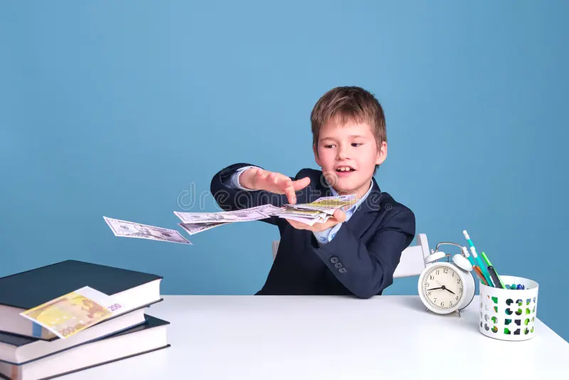 Предвыборные щедроты от PAS: по 1000 леев всем школьникам до 9 класса — и богатым, и бедным