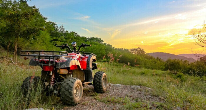 Două persoane, rănite într-un accident cu ATV la Făurești