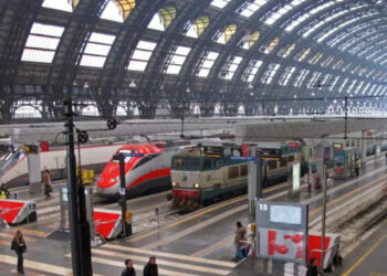 Мать и дочь из Молдовы стали героинями в Италии. Они задержали двух воров, пытавшихся украсть багаж из поезда