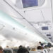 Tânără agresată sexual la bordul unui avion care a aterizat la Otopeni. Poliția a deschis o anchetă