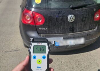 В Яловенах полиция остановила нетрезвую женщину, управлявшую авто без прав