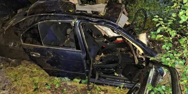 Три человека находятся между жизнью и смертью после серьёзной аварии с BMW в Дрокии