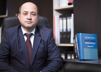 Это серьезно, когда адвокаты отождествляются с поступками своих клиентов, Дорин Попеску