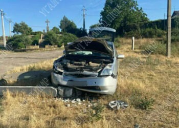 В Кицканах женщина, потеряв управление, влетела в столб