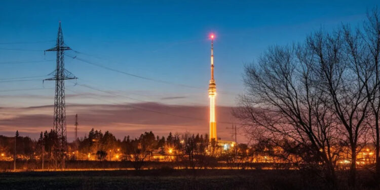 В Чехии — масштабный блэкаут. В Праге перестало работать метро, сотни людей застряли в лифтах