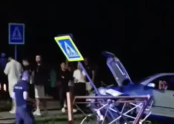 В Бельцах молодой человек врезался в ограждение