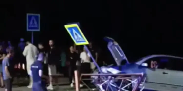 В Бельцах молодой человек врезался в ограждение