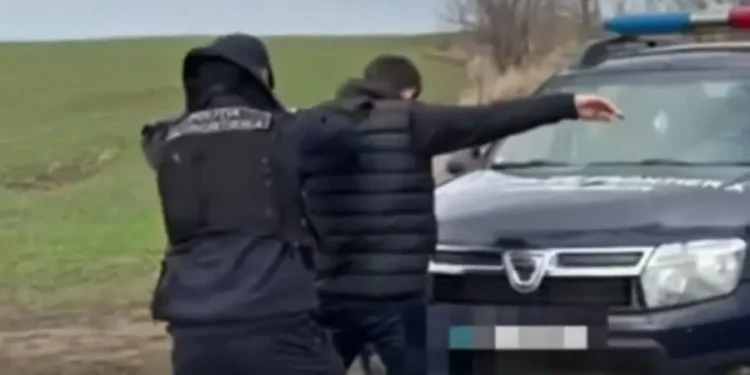 Незаконный переход за 6000 долларов: Мужчина, организовывавший миграцию, задержан пограничниками