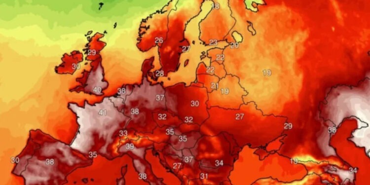 Из-за жары в Европе скончались около 2 300 человек