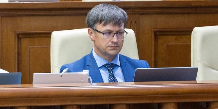 Ex-șeful CNA Iulian Rusu, vizat în dezvăluirile Veronicăi Dragalin precum că șantaja judecători, a fost numit de PAS în Comisia Vetting