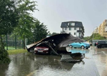 Непогода в Румынии: ливни, ветер и «красный код». Есть погибшие