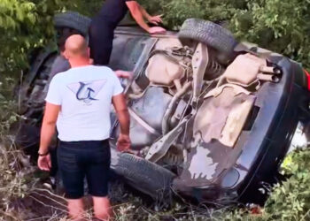Accident pe Șoseaua Balcani: o mașină s-a răsturnat, un copil a fost rănit