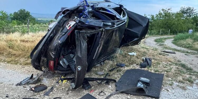 Tragedie la Rădulenii Vechi: Doi tineri morți într-un accident