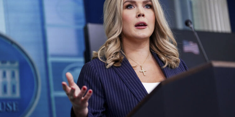 Белый дом потребовал расследования в отношении Обамы из-за теории о «российском следе»