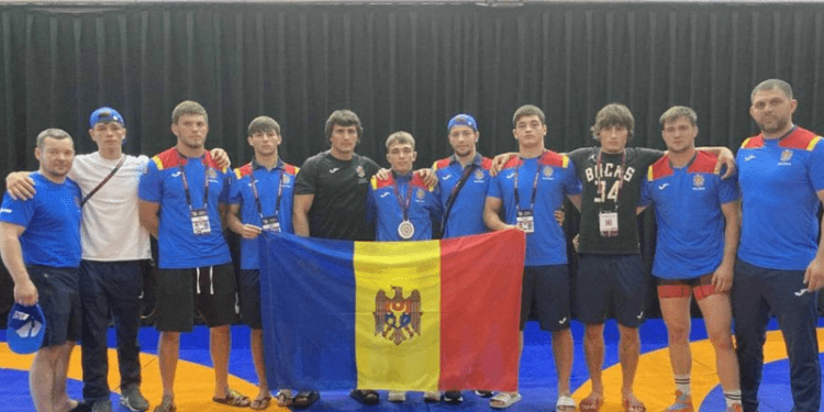 Bronz pentru Moldova: Luptătorul de stil greco-roman, Maxim Sarmanov, medaliat la Campionatul European din Italia