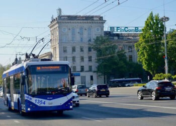 Trafic suspendat pe bd. Ștefan cel Mare din Chișinău din cauza unei manifestații