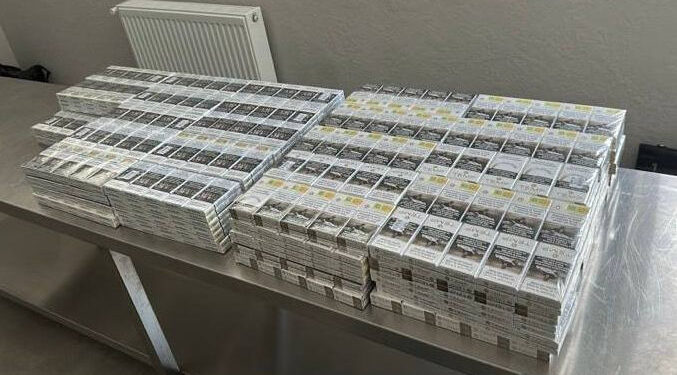 Aproape 1.000 de pachete de țigarete, ridicate de vameși în raionul Ungheni