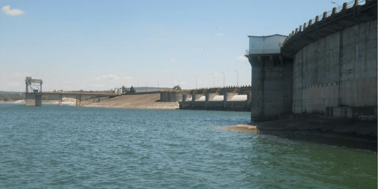 Avertizare hidrologică: Meteorologii anunță Cod Roșu, Portocaliu și Galben de scurgere a apei