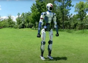 Китайская Unitree выпустила человекоподобного робота дешевле $6000