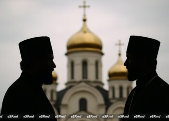 Бессарабская митрополия требует лишить румынского гражданства священников Митрополии Молдовы