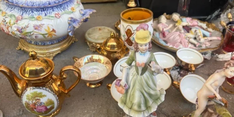 Незадекларированная партия антиквариата была спрятана в автомобиле, следовавшем из Германии