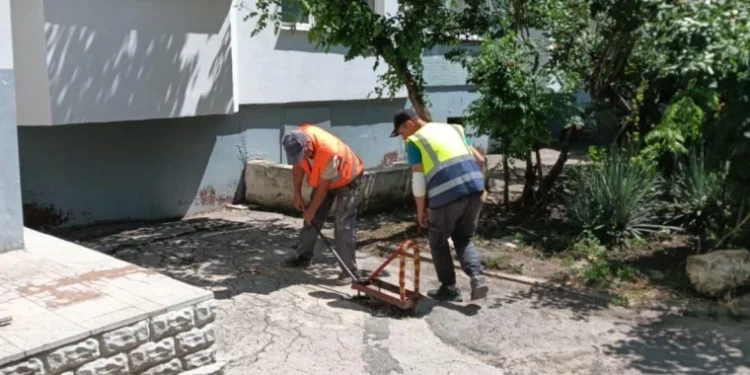 В одном из секторов столицы были демонтированы незаконные антипарковочные установки