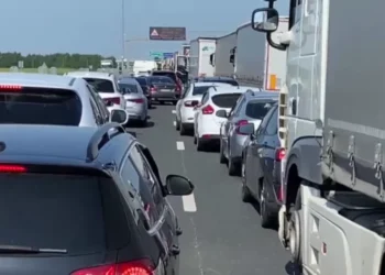 Peste 76 de mii de traversări la frontieră: Poliția recomandă rute alternative