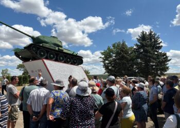 Жители Кагула отстояли памятник Т-34, который Немеренко планировала снести