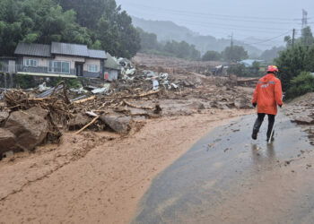 Inundații și alunecări de teren uriașe în Coreea de Sud: 14 persoane au murit, iar 12 sunt date dispărute