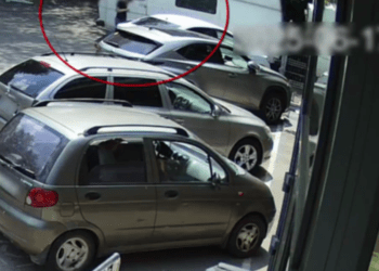 Doi bărbați reținuți la Chișinău pentru furtul unui microbuz vândut la fier vechi