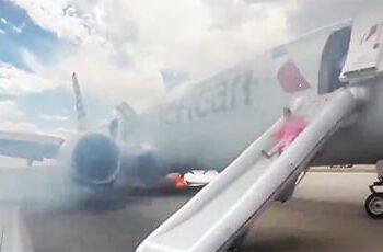 В США загорелся самолет с 179 людьми на борту