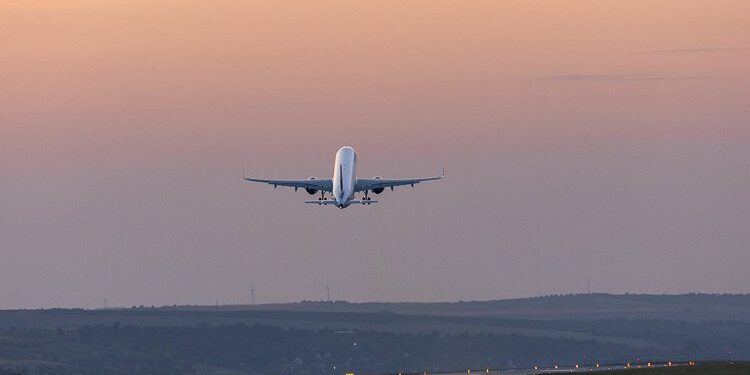 Аэропорт Мэркулешть передан в управление Кишиневскому Aэропорту