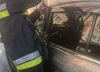 Un copil de 5 ani a rămas blocat într-o mașină în Chișinău, a fost salvat de pompieri în mai puțin de 10 minute