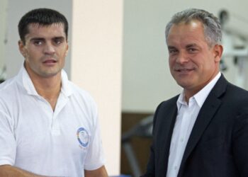 Греческая прокуратура выдала ордера на превентивный арест Плахотнюка и Цуцу